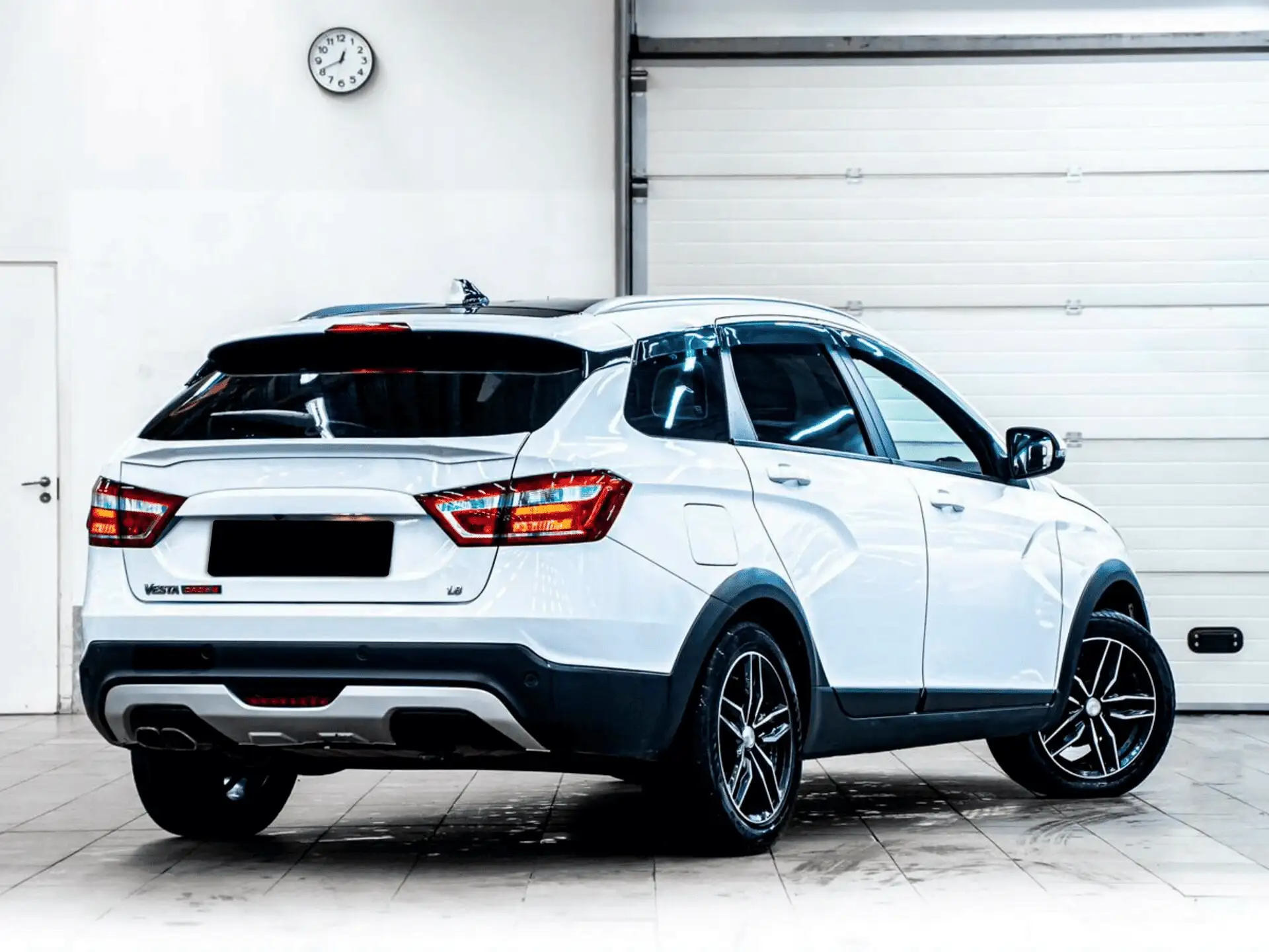 Lada Vesta SW Cross - фото №3