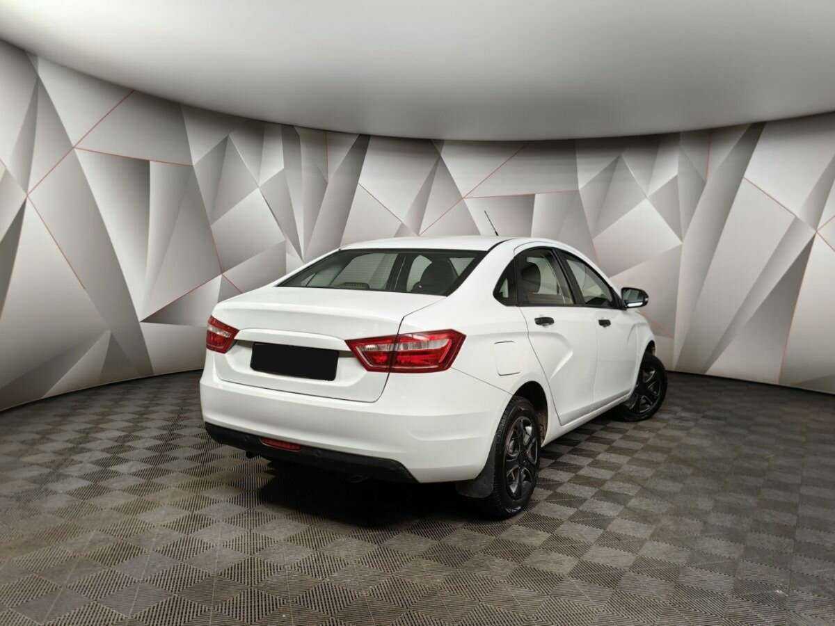 Lada (ВАЗ) Vesta, 2018 - фото №2