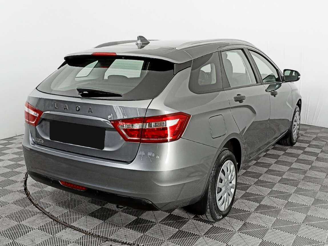 Lada (ВАЗ) Vesta SW, 2019 - фото №4